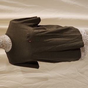 Qty: 2, Size: L, Mens Levi Pocket Tees Worn Once